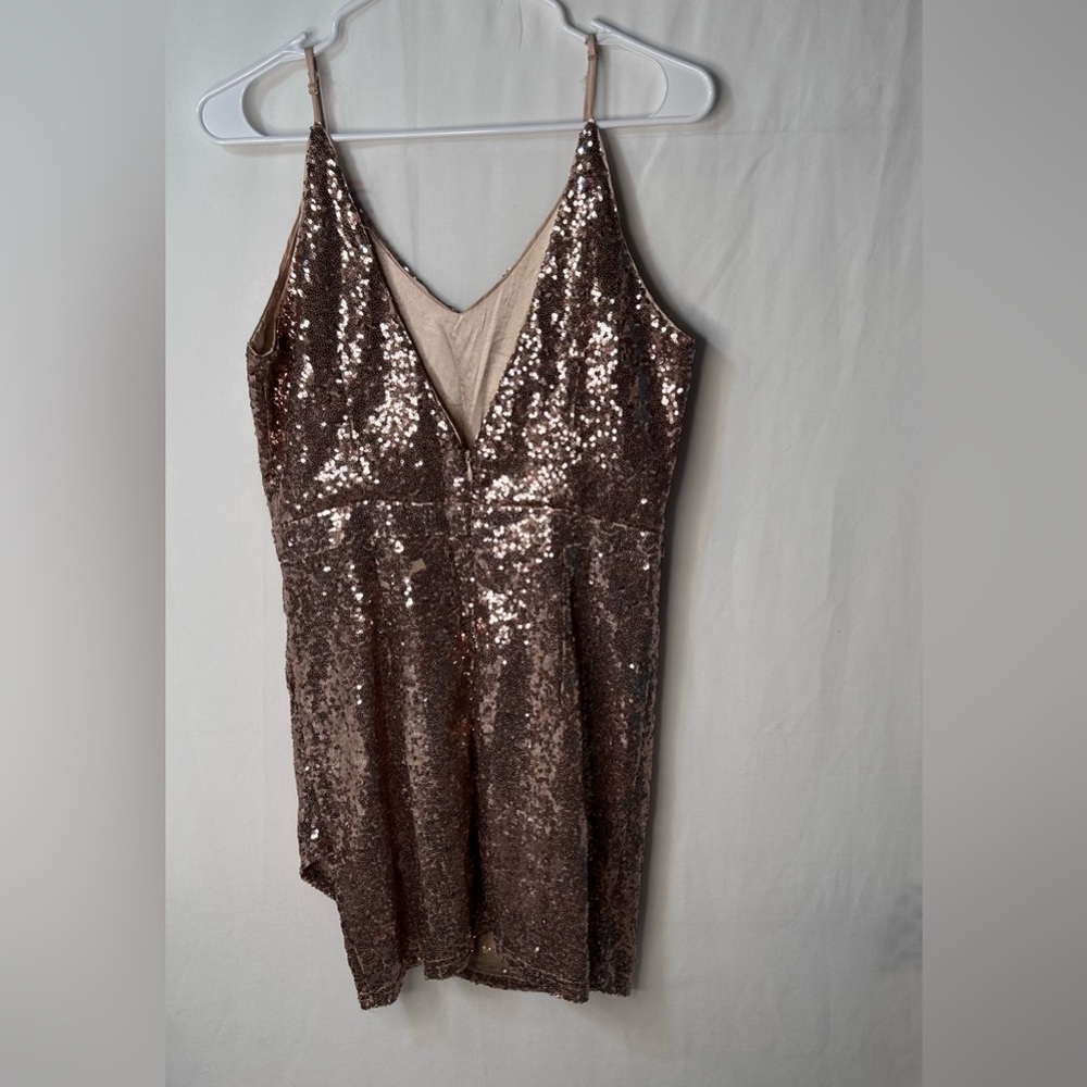 NWT De Novo Women’s Sequin Rose Gold Dress. Size M - Picture 10 of 16